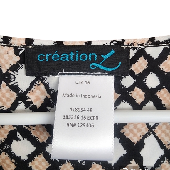 Womens dress blouse with pattern - Picture 6 of 6